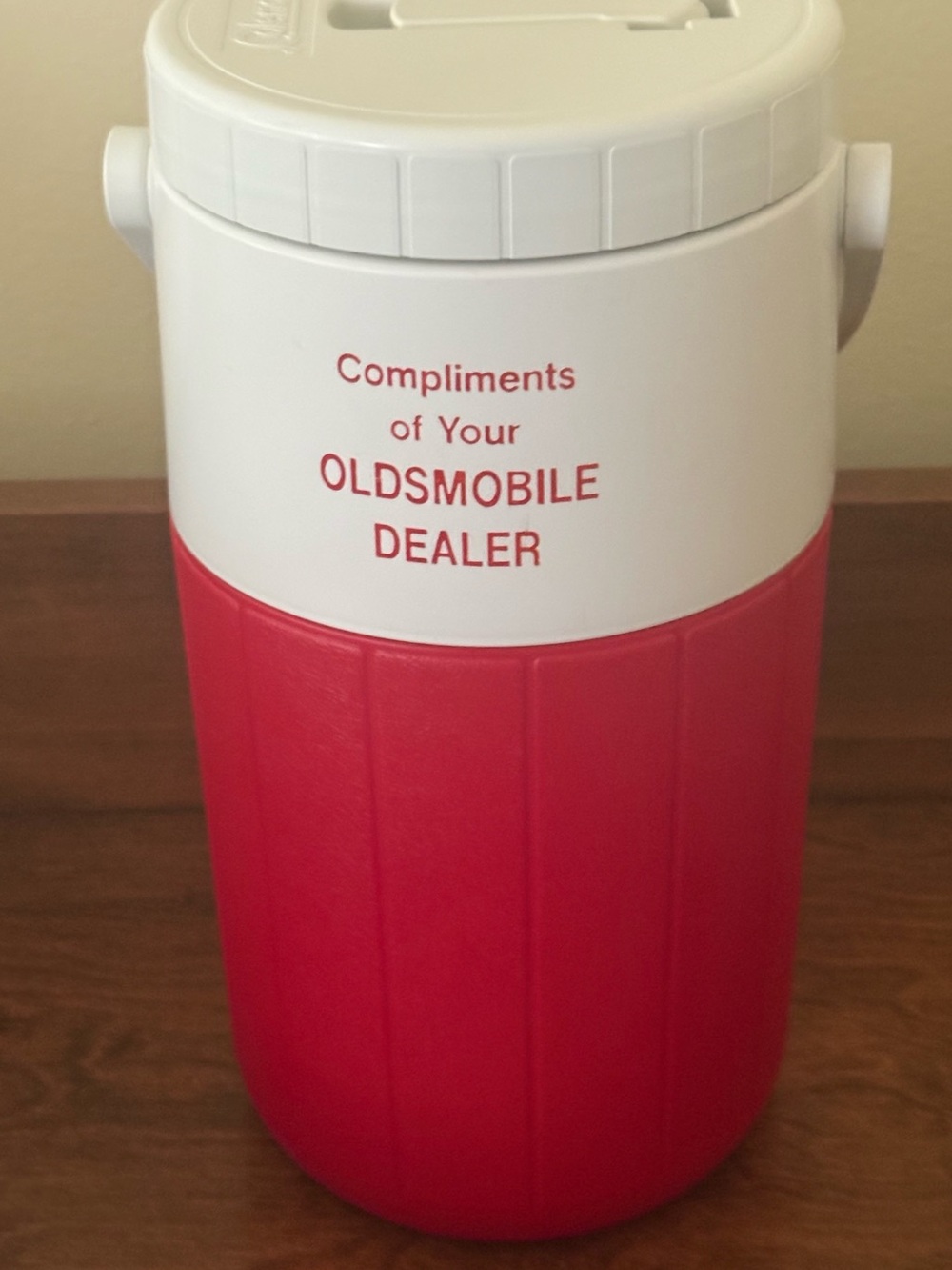 Oldsmobile Dealer Red & White Beverage Cooler